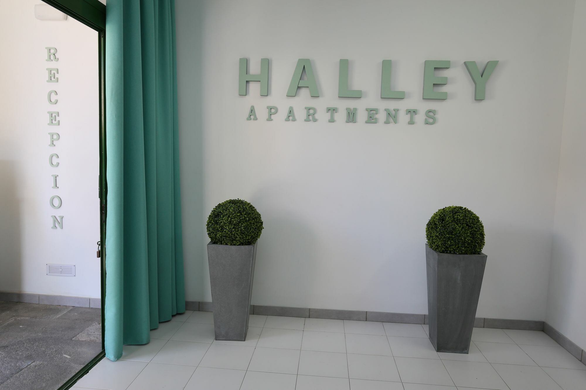Apartamentos Halley 푸에르토리코 외부 사진